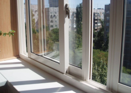 Пластиковые окна на балконе — надежное сохранение тепла и уюта