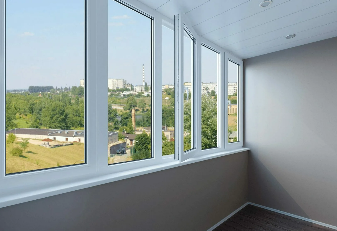 Остекление в квартирах используя окна ПВХ