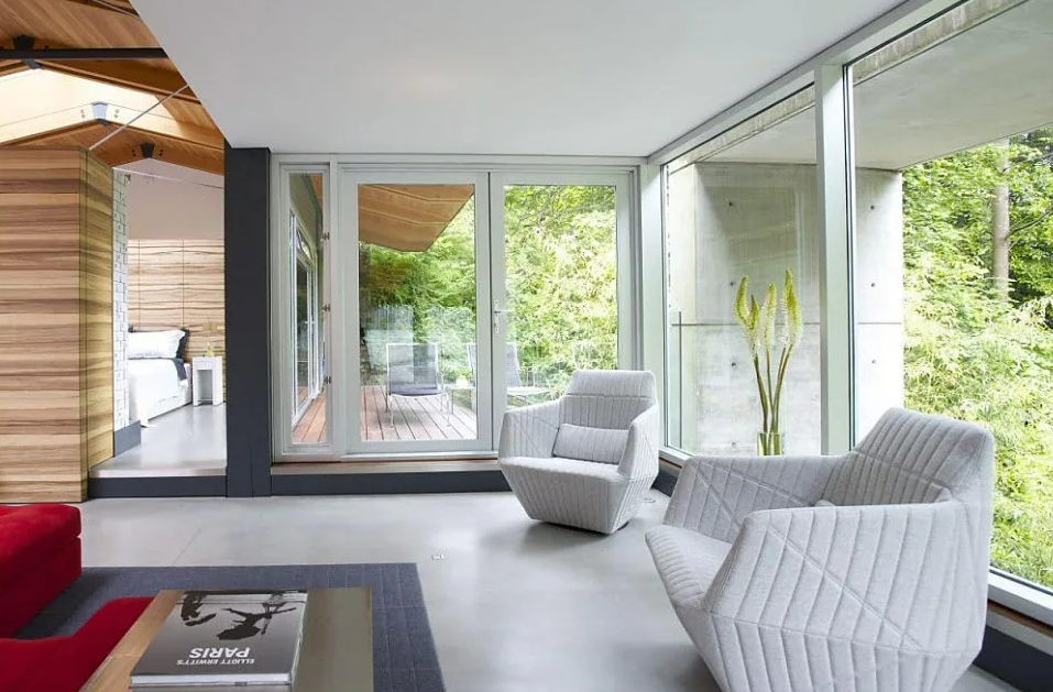 Выбор окон для загородного дома - современные возможности и новые технологии