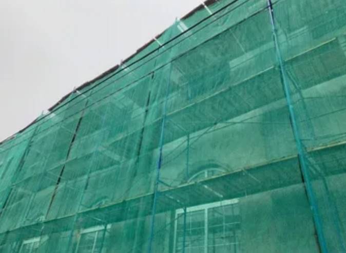 Фасадная зеленая сетка: простое решение для красоты и безопасности фасада