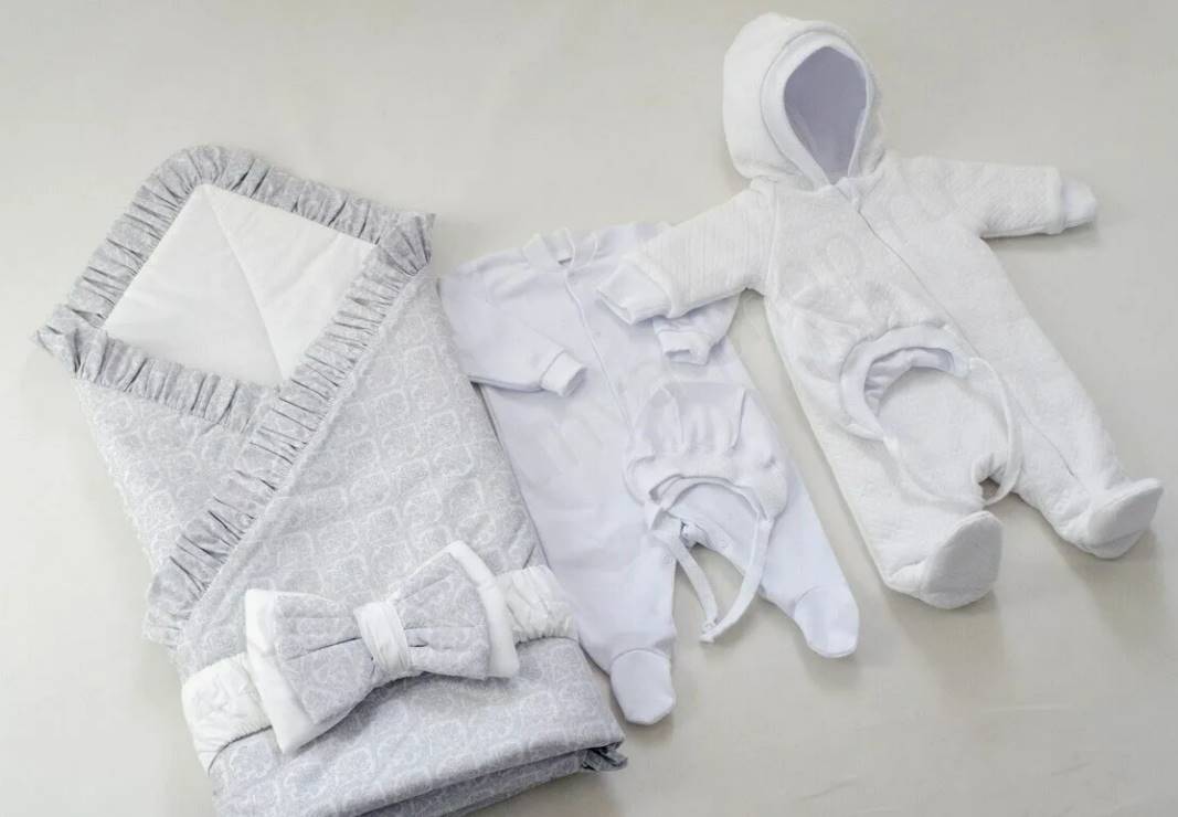 Торжественная Встреча: Идеальный Наряд на Выписку для Вашего Малыша