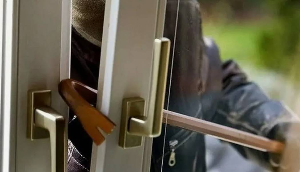 Участились проникновения со взломом через пластиковые окна