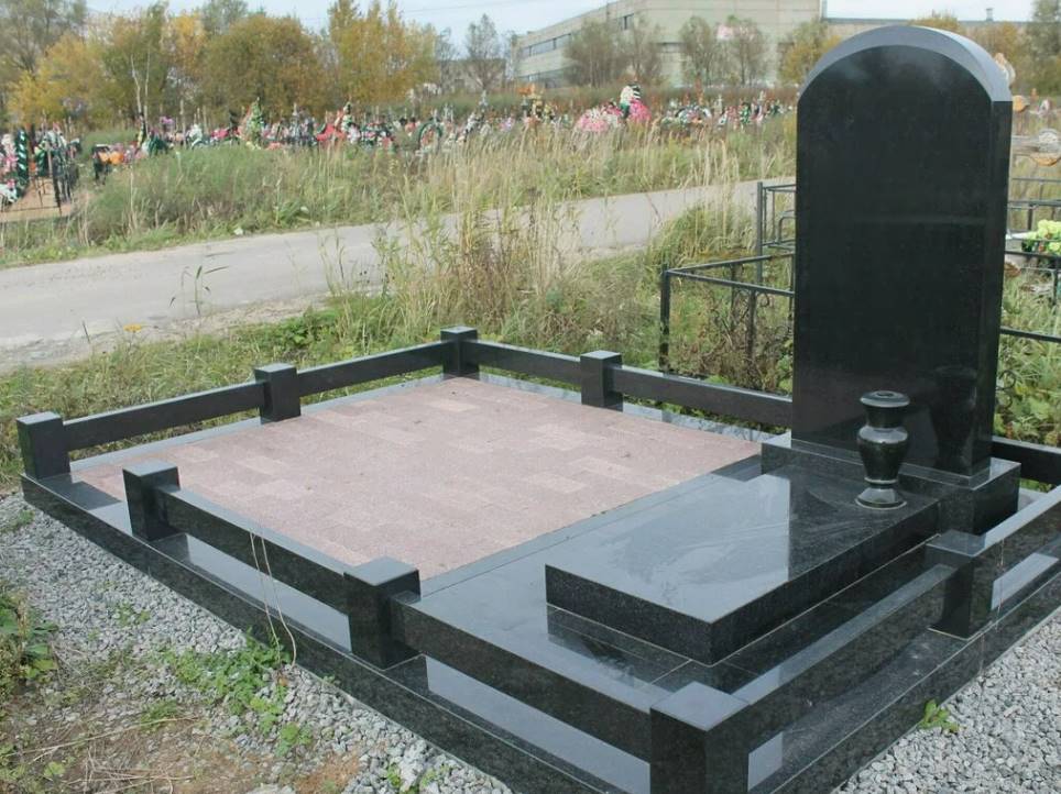 Величие Памяти: Полное Руководство по Выбору и Заказу Идеального Памятника в Минске