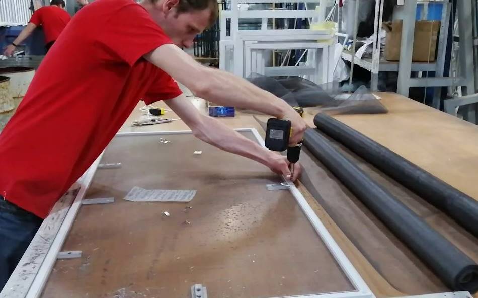 Производство москитных сеток