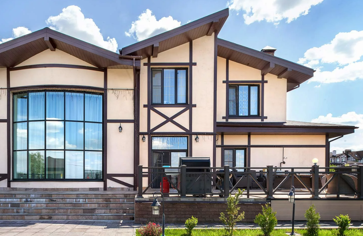 Что нужно знать про остекление загородного дома