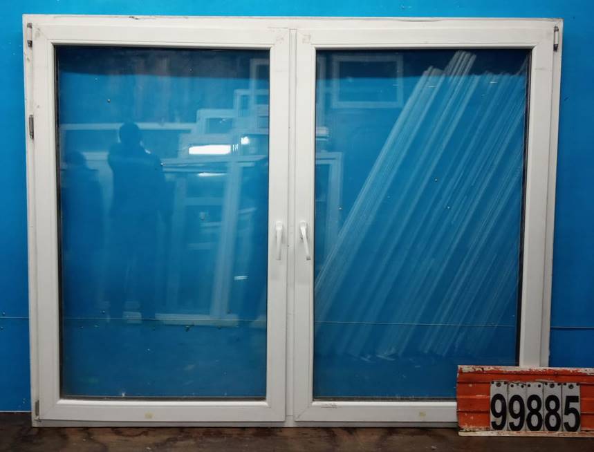 Распродажа склада готовых окон Проверка готовых окон на предмет дефектов